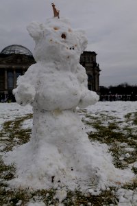 Snowman on the Platz der Republik Berlin 2021-02-06 05