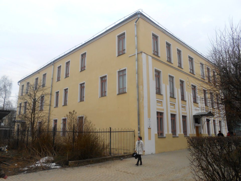 Smolensk, Kommunisticheskaya Street 19 - 12