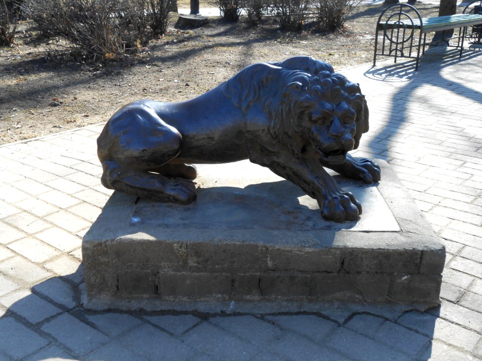Smolensk Sculpture of Deer - Lions - 03