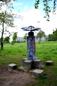 Skulptur im Seelgrabenpark Nord (Berlin-Marzahn) 2v2