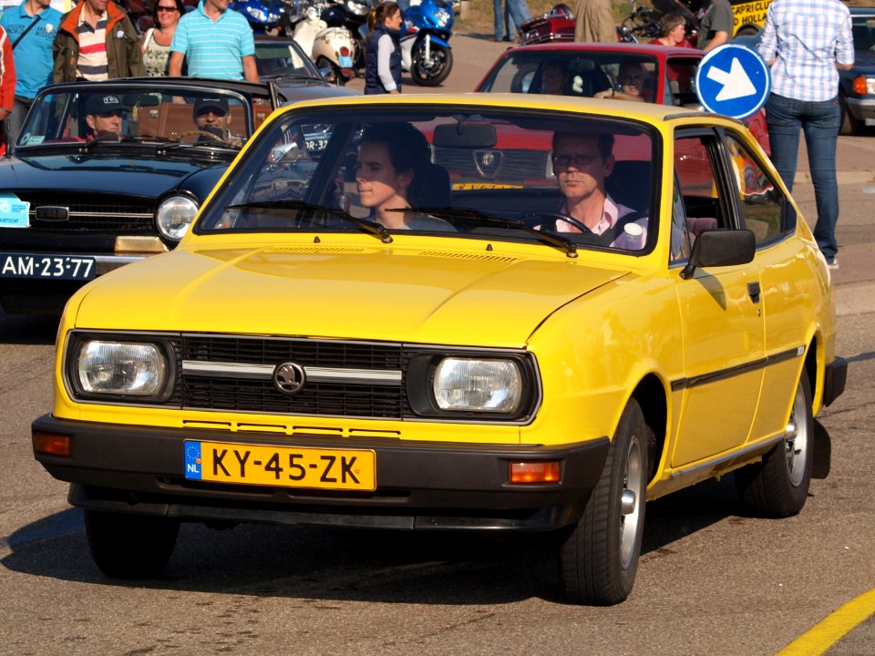 Skoda Rapid Coupe dutch licence registration KY-45-ZK pic2