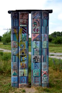 Skulptur im Seelgrabenpark (Berlin-Marzahn) 4v16