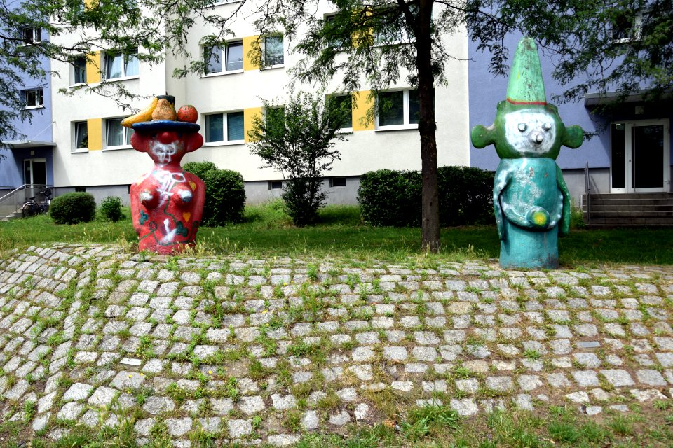 Skulpturen Borkheider Straße (Berlin-Marzahn) 8v12