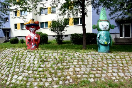 Skulpturen Borkheider Straße (Berlin-Marzahn) 8v12