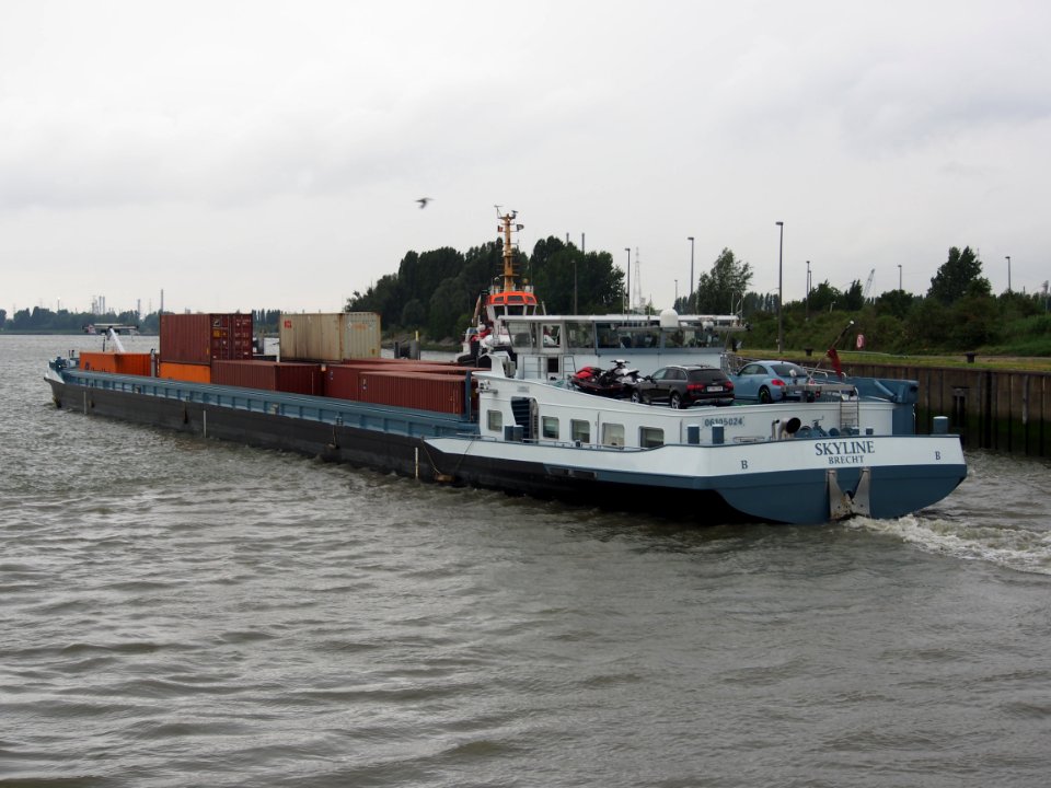 Skyline - ENI 06105024, Van Cauwelaertsluis, Port of Antwerp pic5