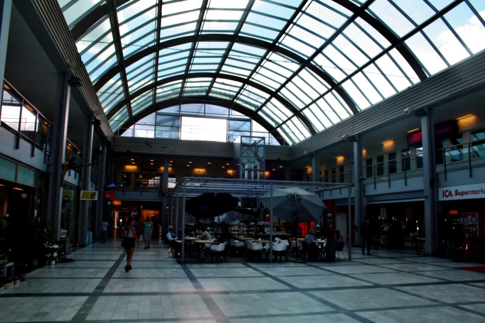 Skogås centrum 6