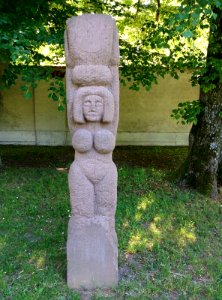 Skulptur im Schlossgarten Türkheim (03)