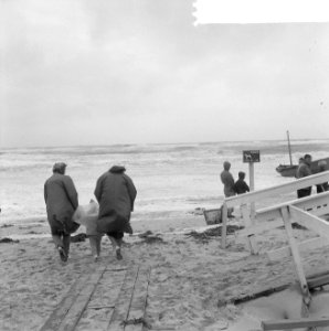 Slecht weer aan de kust, Bestanddeelnr 916-6241