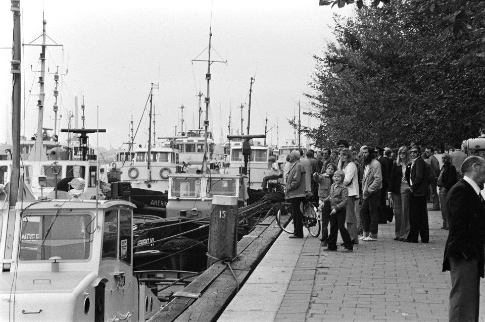 Sleepbootbemanningen op de Willemskade, Bestanddeelnr 930-4912