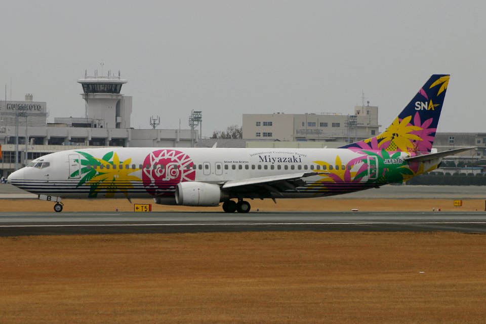 SkynetAsiaAirways B737-400 kumamoto 20050129 115202