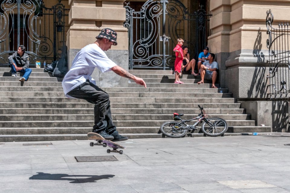 Skateboarding in São Paulo 04