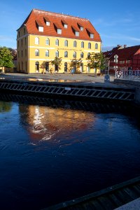 Skaelskor, water running in the channel 2015-07-30