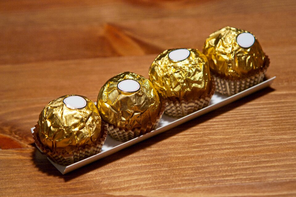 Sweet gold dessert