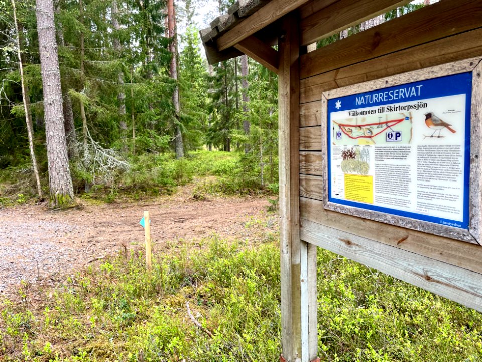 Skirtorpssjön skylt