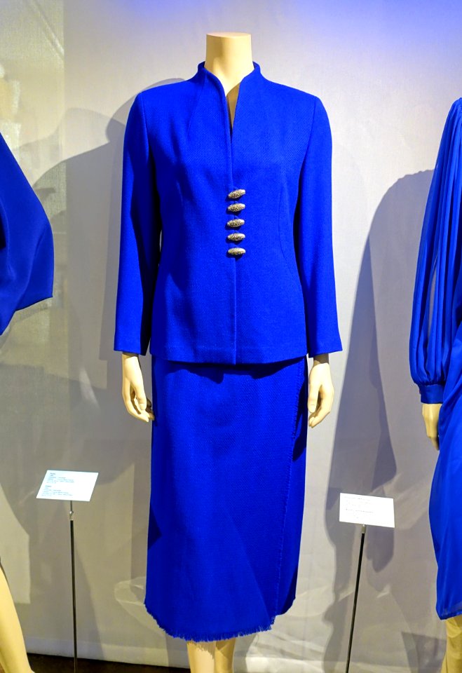 Skirt and jacket ensemble by Yiren Chuandai, c. 2000, wool, artificial fiber, plastic - Musée de la mode - Montreal, Canada - DSC07264