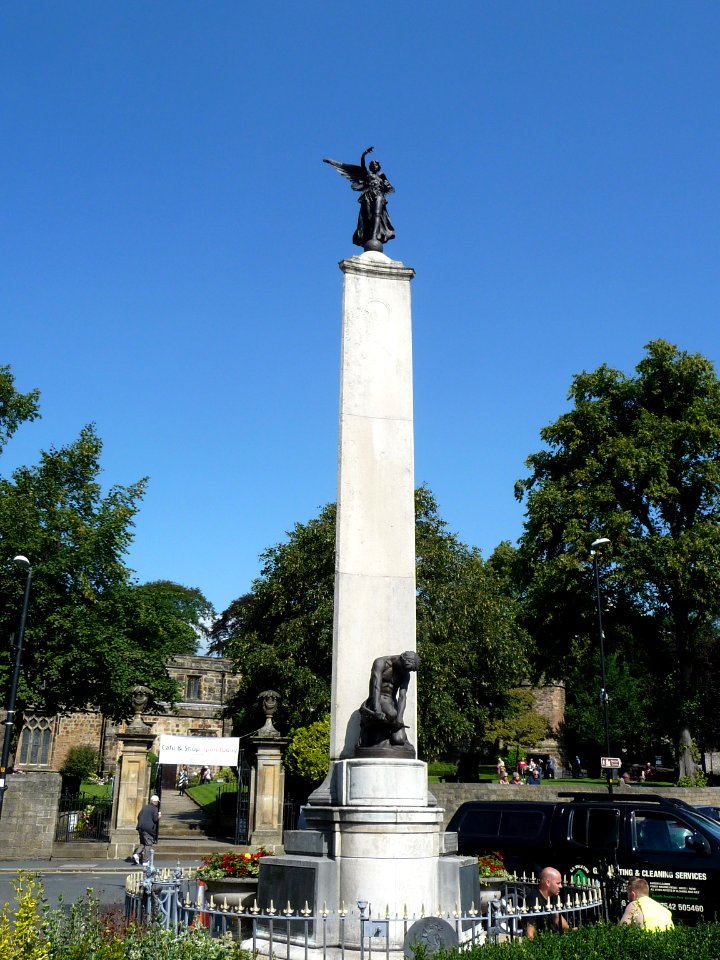Skipton War Memorial 01
