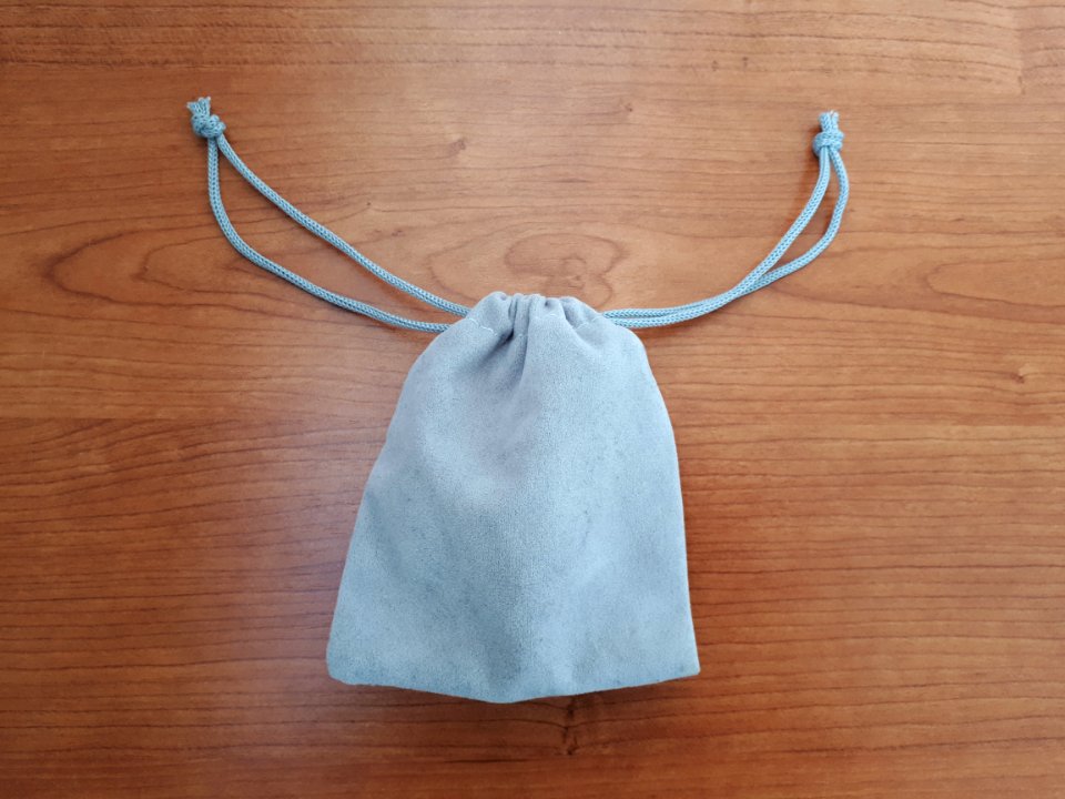 Small gray drawstring textile bag - 9 x 11 cm - B