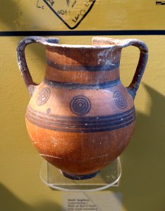 Small amphora, Cypro-Archaic I, Black of Red II Ware with streak burnishing - Harvard Semitic Museum - Cambridge, MA - DSC06385