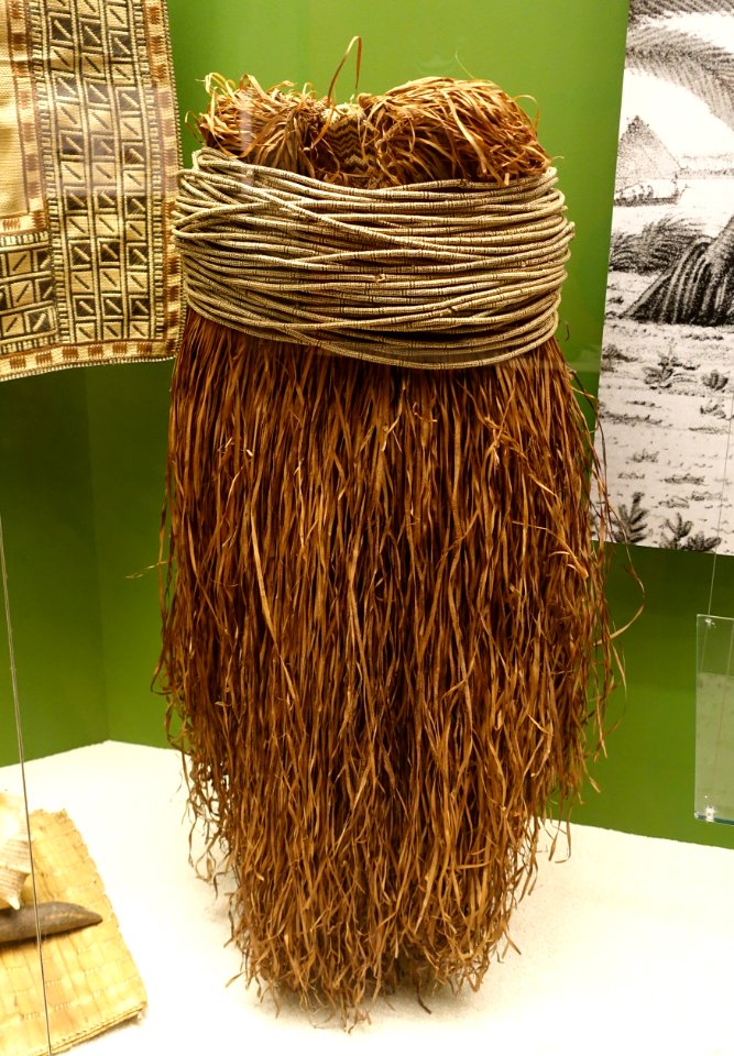 Skirt and girdle, Marshall Islands, 1928 - Ethnological Museum, Berlin - DSC01173