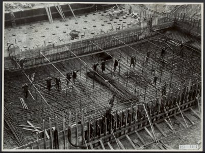 Sluisbouw te Tiel voor verbinding Amsterdam-Rijn. De lengte van de sluis wordt 3, Bestanddeelnr 123-1097