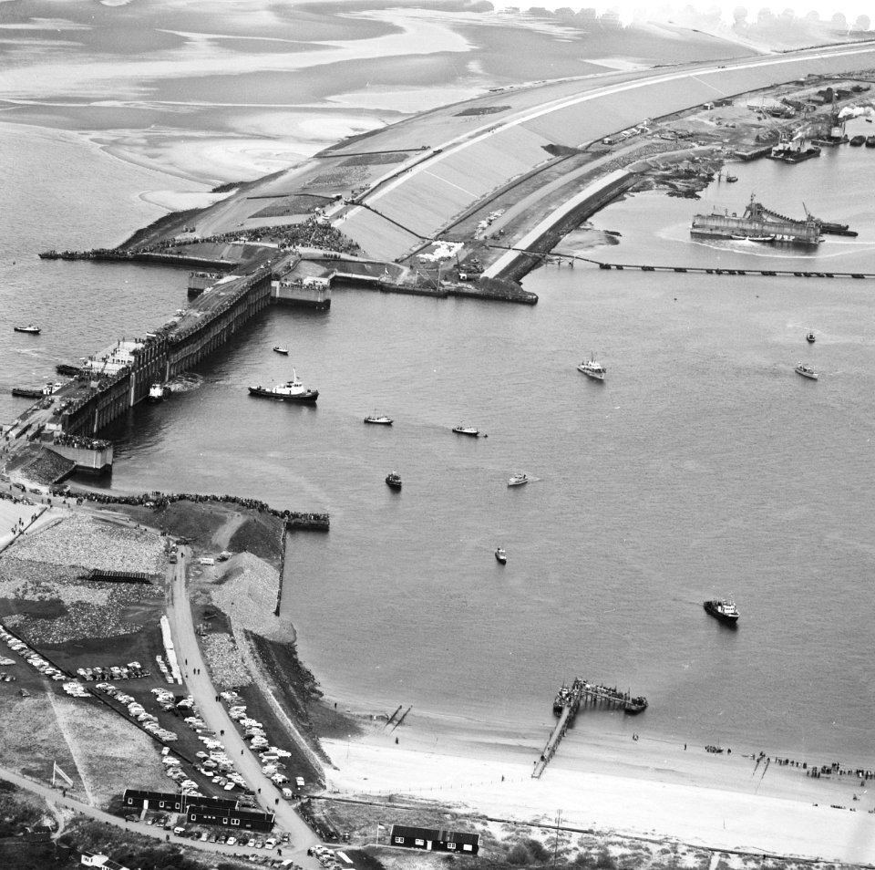 Sluiting Veerse Gat . Luchtfotos, Bestanddeelnr 912-4007