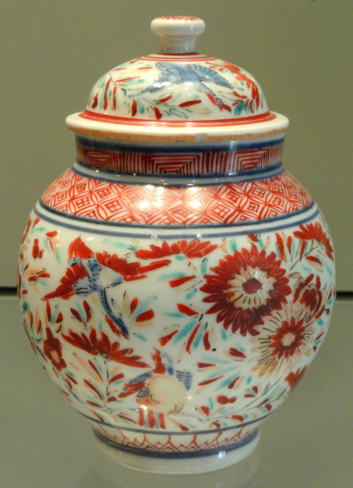 Small Jar with Bird and Flower Design, c. 1670-1680, Arita, hard-paste porcelain with overglaze enamels - Gardiner Museum, Toronto - DSC00439