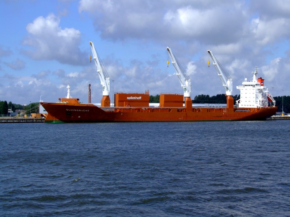 SLUISGRACHT - MMSI 244903000 - IMO 9202522 at IJmuiden 07Jul2007 p1