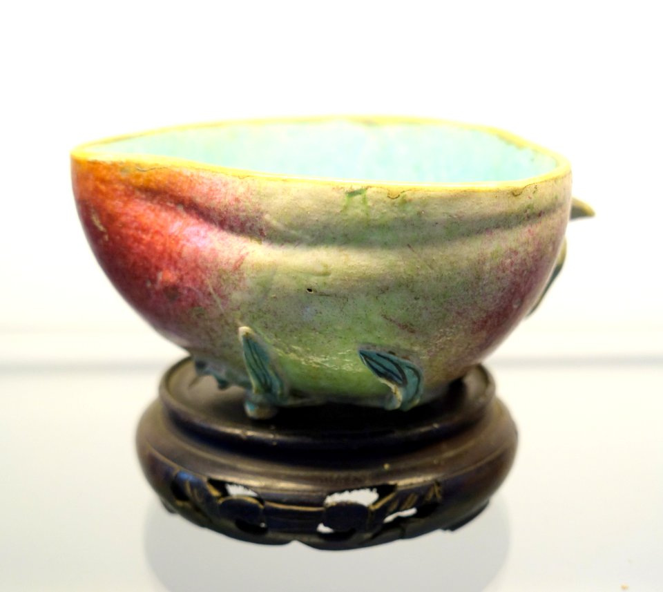 Small bowl from China, 18th century, stoneware - Museum of Vietnamese History - Ho Chi Minh City - DSC05865