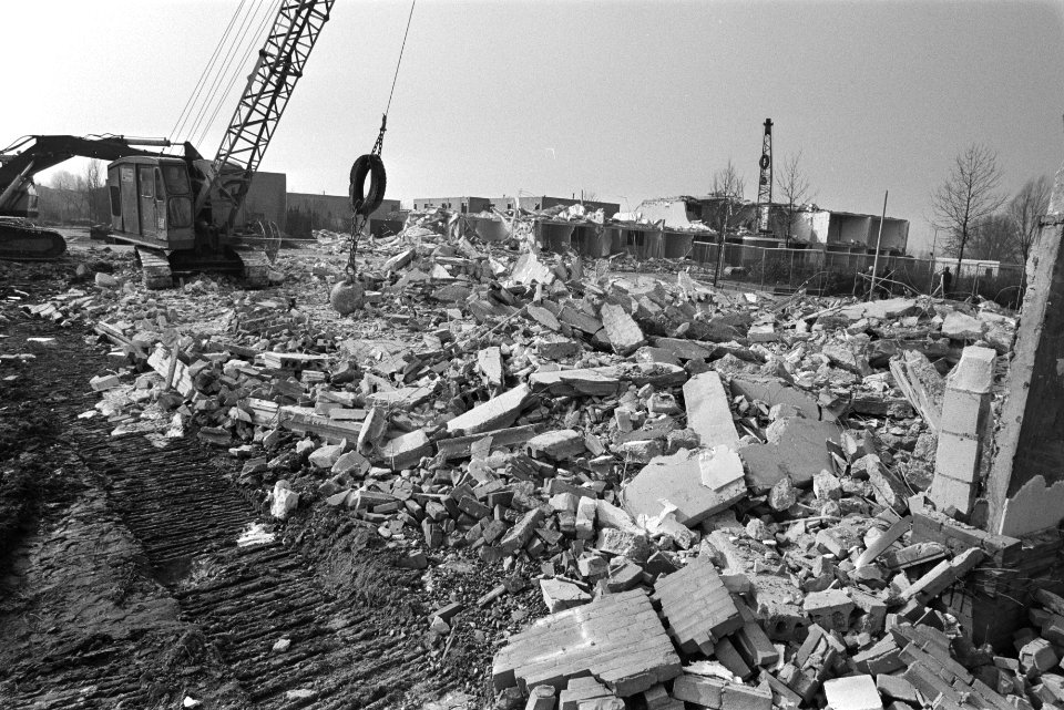 Sloop huizen gifwijk Dordrecht overzicht sloopwerkzaamhen, Bestanddeelnr 932-8973