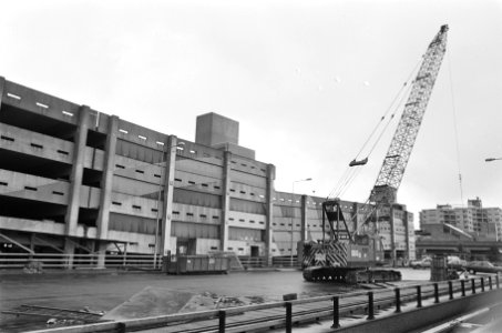 Sloop van de garage Geldershoofd in de Bijlmermeer, Bestanddeelnr 933-4563