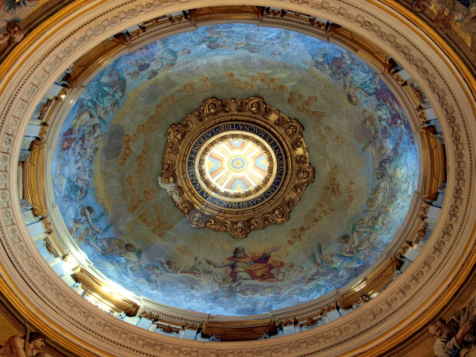 Small dome of Saint Peter's Basilica photo-004