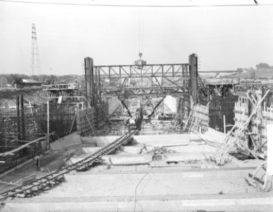 Sluisbouw te Tiel in Amsterdam-Rijnkanaal, Bestanddeelnr 903-6548