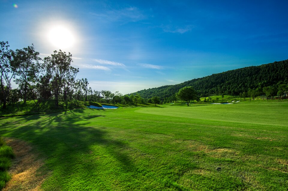 Golf blue sky white cloud