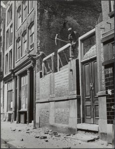 Sloop van huizen te Amsterdam, Bestanddeelnr 512 075