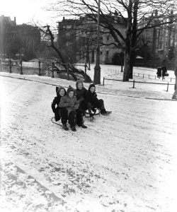 Sleetje rijden, Bestanddeelnr 901-2325 photo