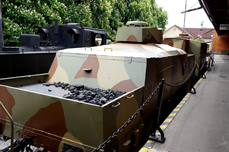 Slovak armoured train (photo 1 of 4)