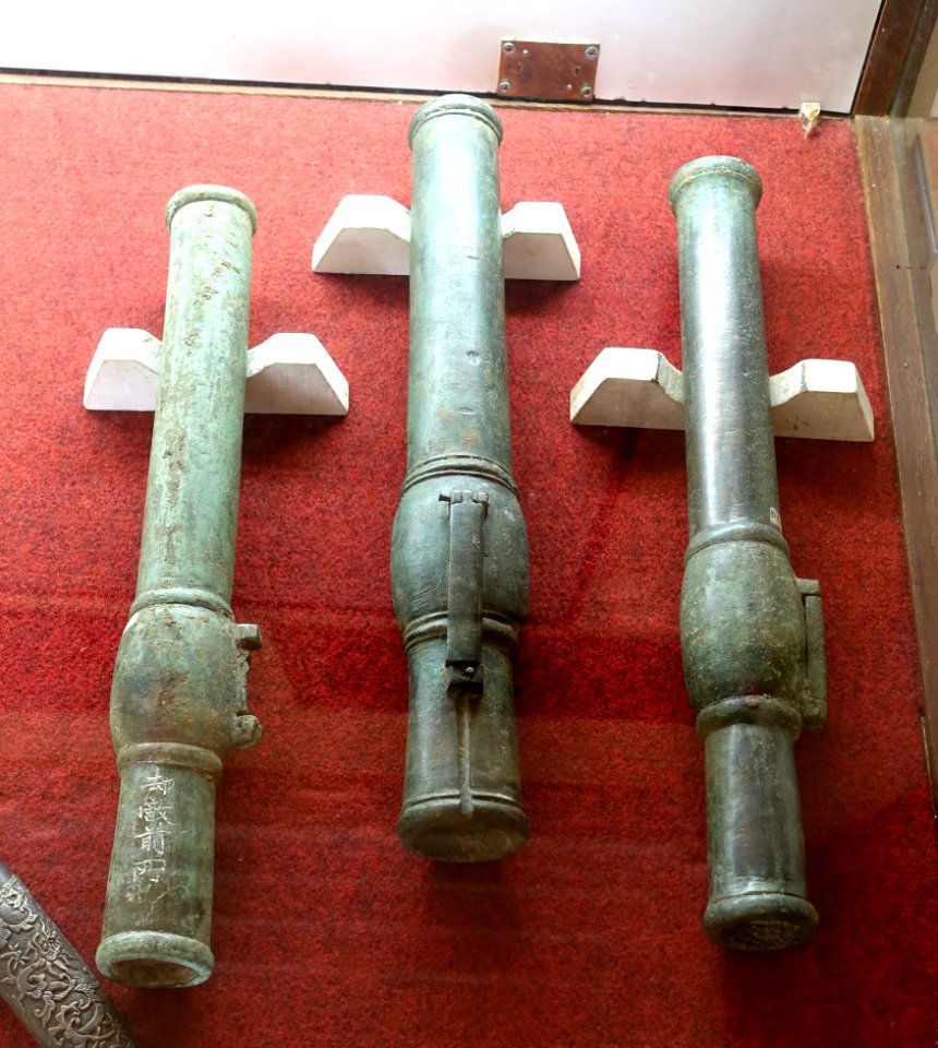 Small cannons - Museum of Vietnamese History - Ho Chi Minh City - DSC05976