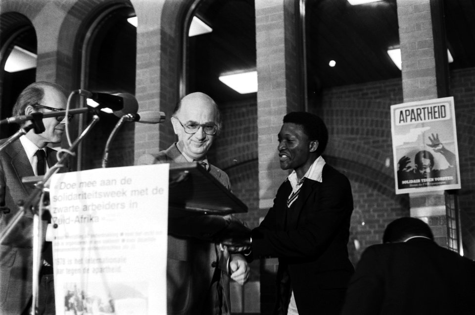 Slotmanifestatie FNV-campagne tegen apartheidsregime in Zuid Afrika (Amsterdam), Bestanddeelnr 929-6344