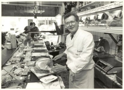 Slagerij Wim Broekhof, Kruisstraat 4. NL-HlmNHA 54023496