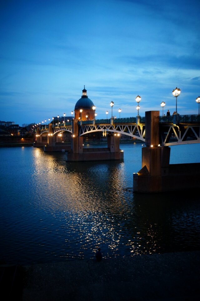 Light river garonne