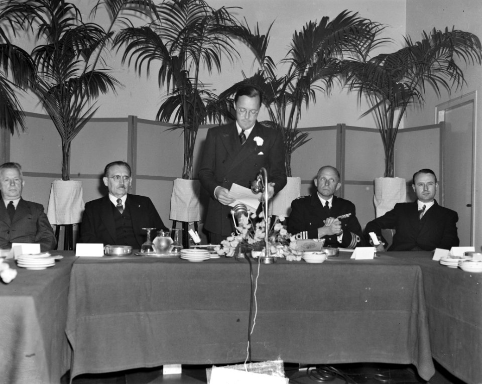 Slotbijeenkomst Nationale Demobilisatieraad. Rede Prins Bernhard, Bestanddeelnr 904-6415