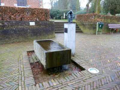 Slenaken-Beeld voor kerk