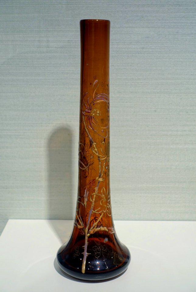 Slim vase, Emile Galle, c. 1890, glass - Hessisches Landesmuseum Darmstadt - Darmstadt, Germany - DSC00916