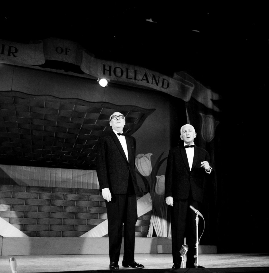 Sleeswijkrevue, Willy Walden en Piet Muyselaar in scene, Bestanddeelnr 916-8662