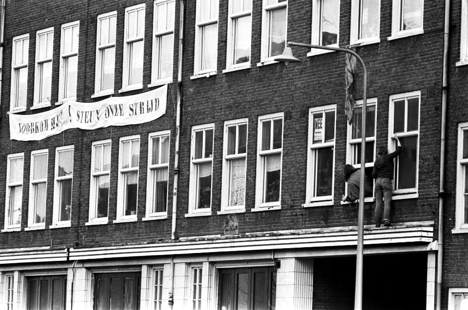 Sloopwerkzaamheden in Nieuwmarktbuurt slopers in actie, Bestanddeelnr 927-8285