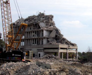 Sloop voormalig Vitensgebouw Velp (1)