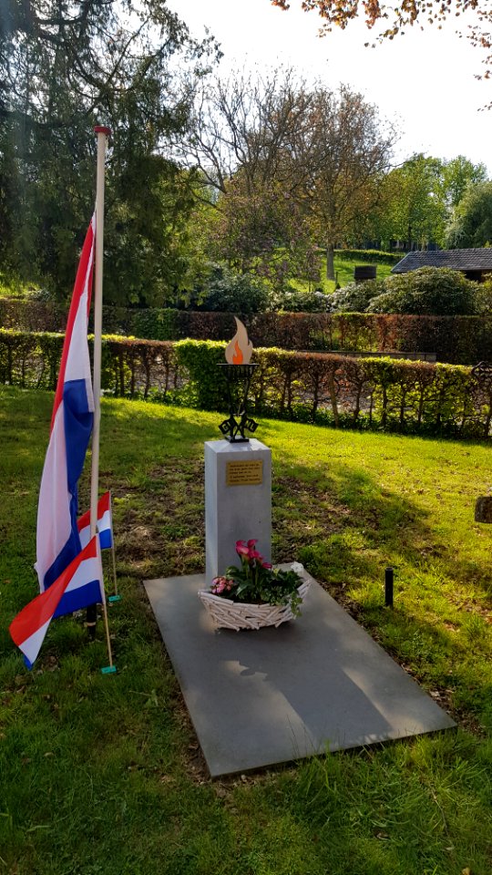 Slenaken-Bevrijdingsmonument Slenaken (1)