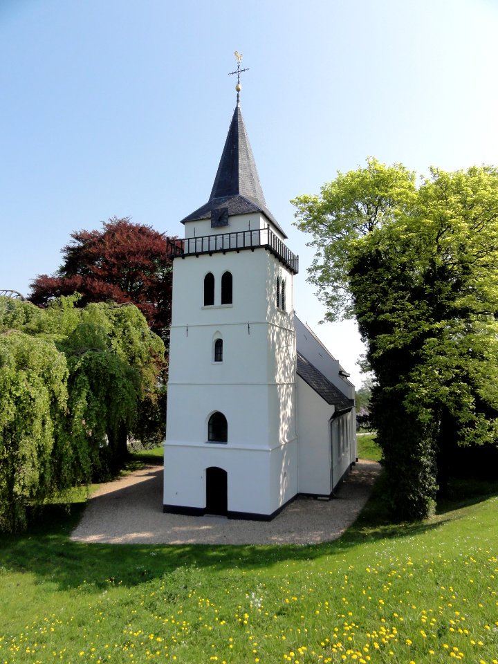 Slijk-Ewijk Rijksmonument 36758 NH kerk voorkant