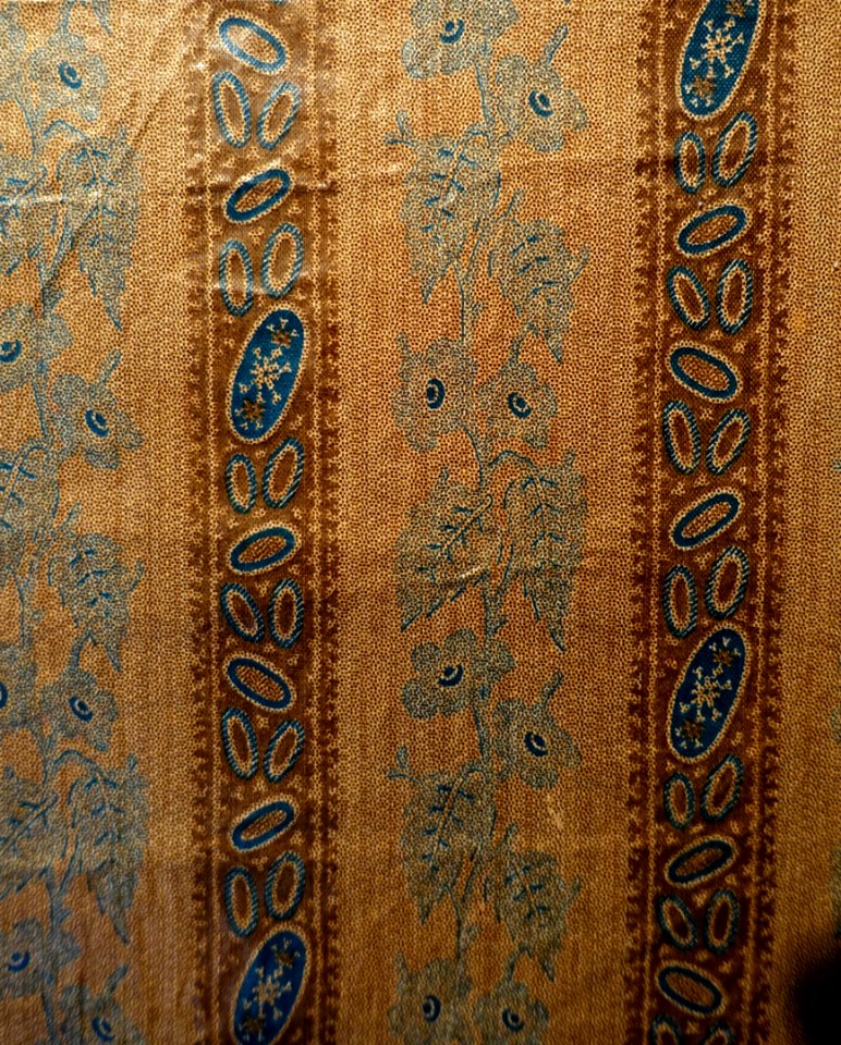 Slipcover fragment, Massachusetts, 19th century, glazed cotton chintz - Concord Museum - Concord, MA - DSC05738