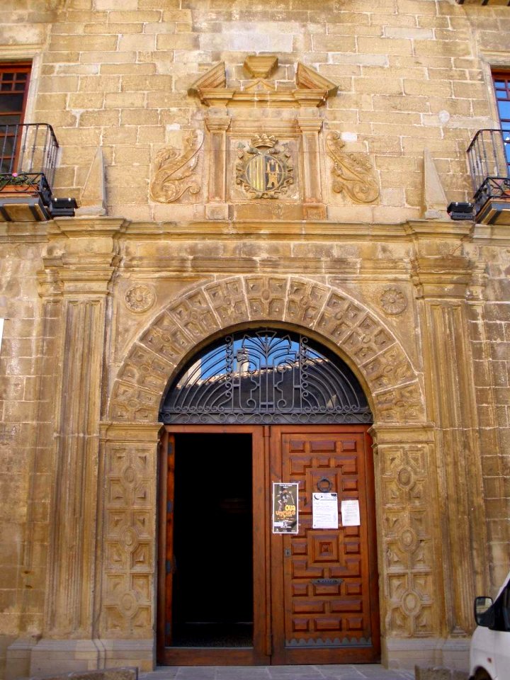 Sos del Rey Catolico - Casa de la Villa 03
